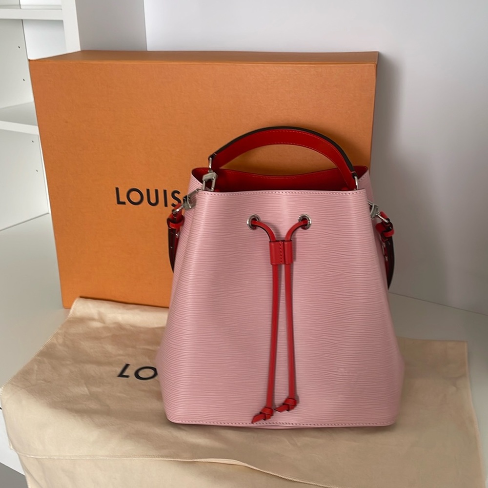 Authentic Louis Vuitton Epi Neo Neo Pink Leather Handbag
